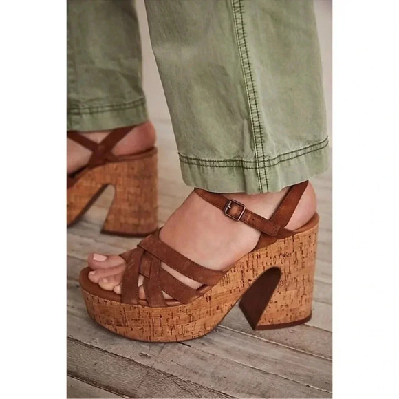 New Free People Lisbon MJ Platform Sandals Strappy Brown Suede Cork Womens 9.5 - Picture 1 of 13